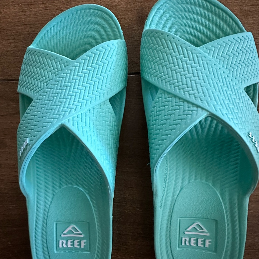Reef women’s slides.  Sz 7. NWOT